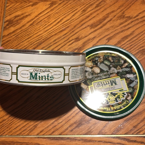 Vinatage Old English Mints tin - Picture 3 of 3